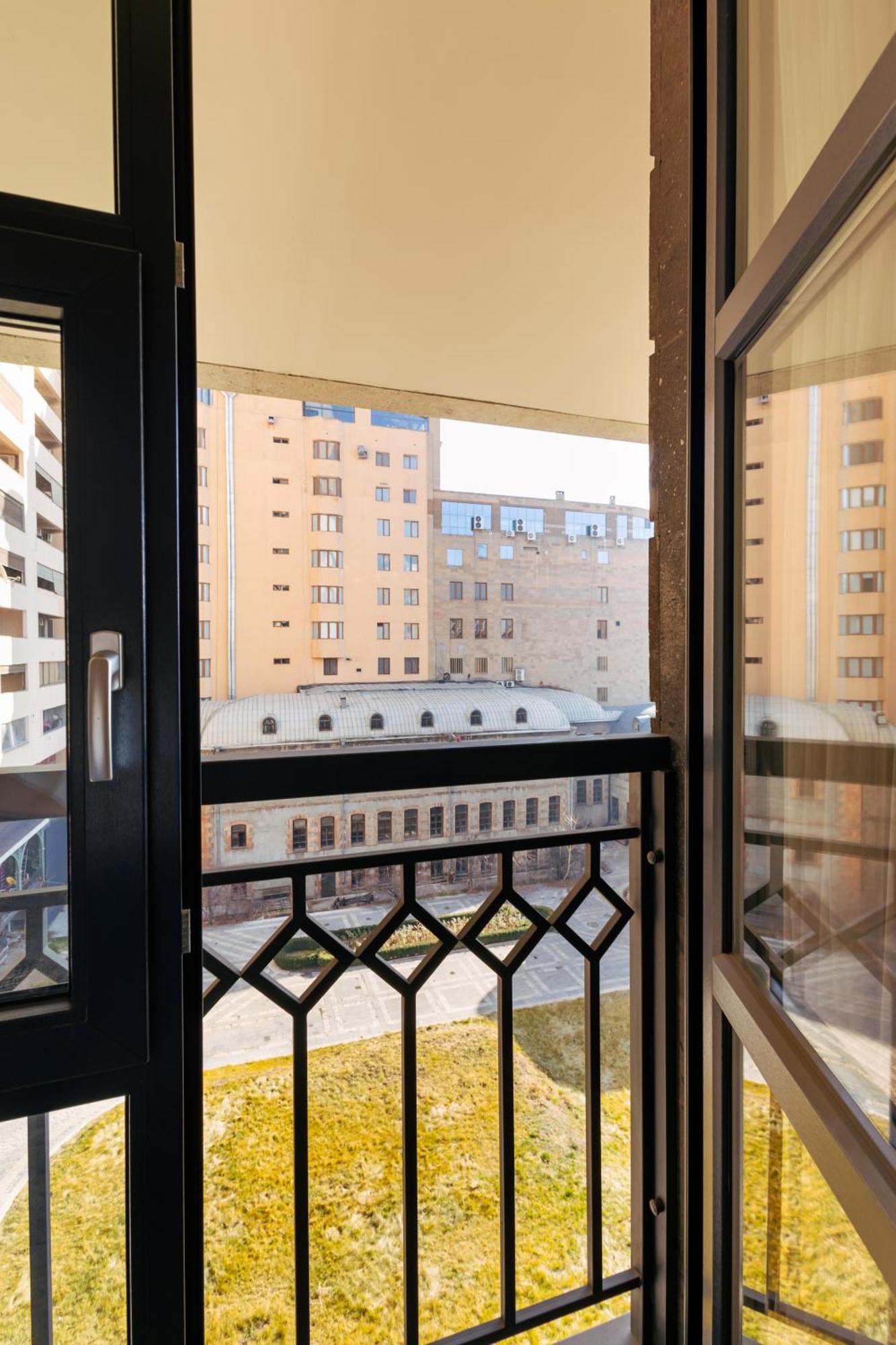 Residence Koghbatsi 16 Yerevan Exterior photo